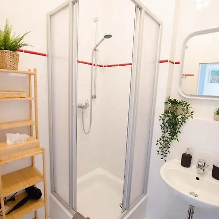 Casarina - Stilvoller Altbau In Zentraler Lage Apartment *