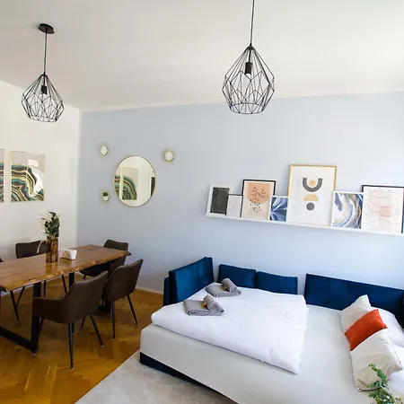 Apartment Casarina - Stilvoller Altbau In Zentraler Lage *