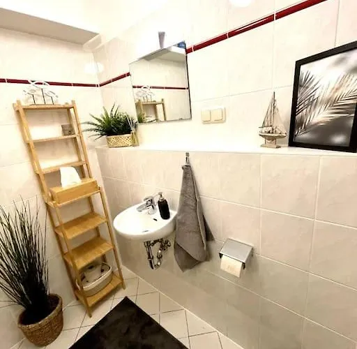 Casarina - Stilvoller Altbau In Zentraler Lage Dresda