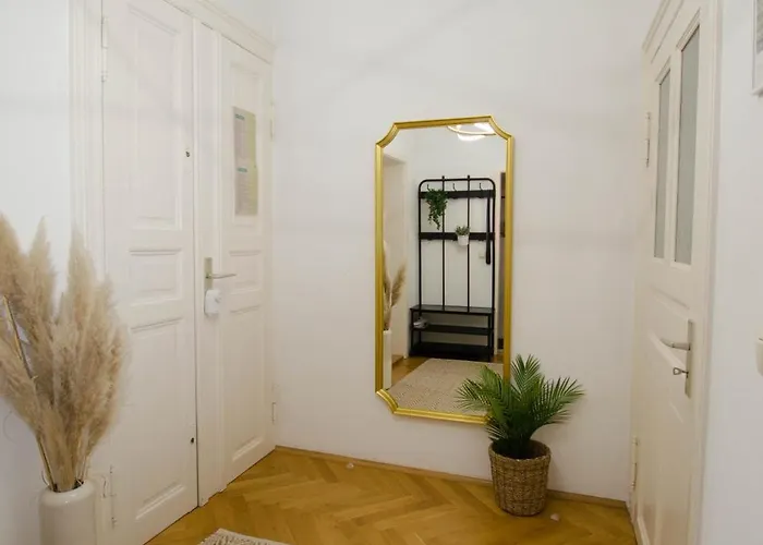 Casarina - Stilvoller Altbau In Zentraler Lage * Dresda